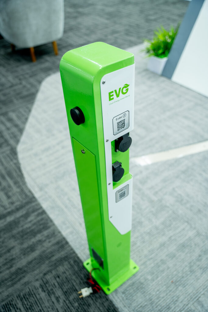 EV 002 – 4 cổng