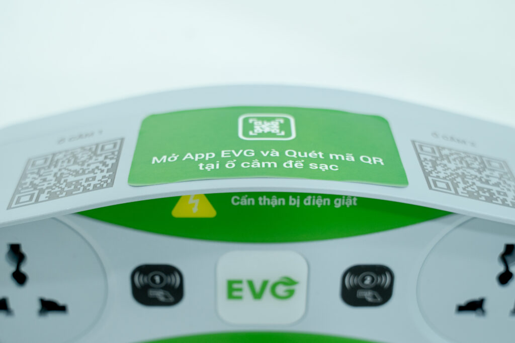 EV 004 – 2 cổng sạc